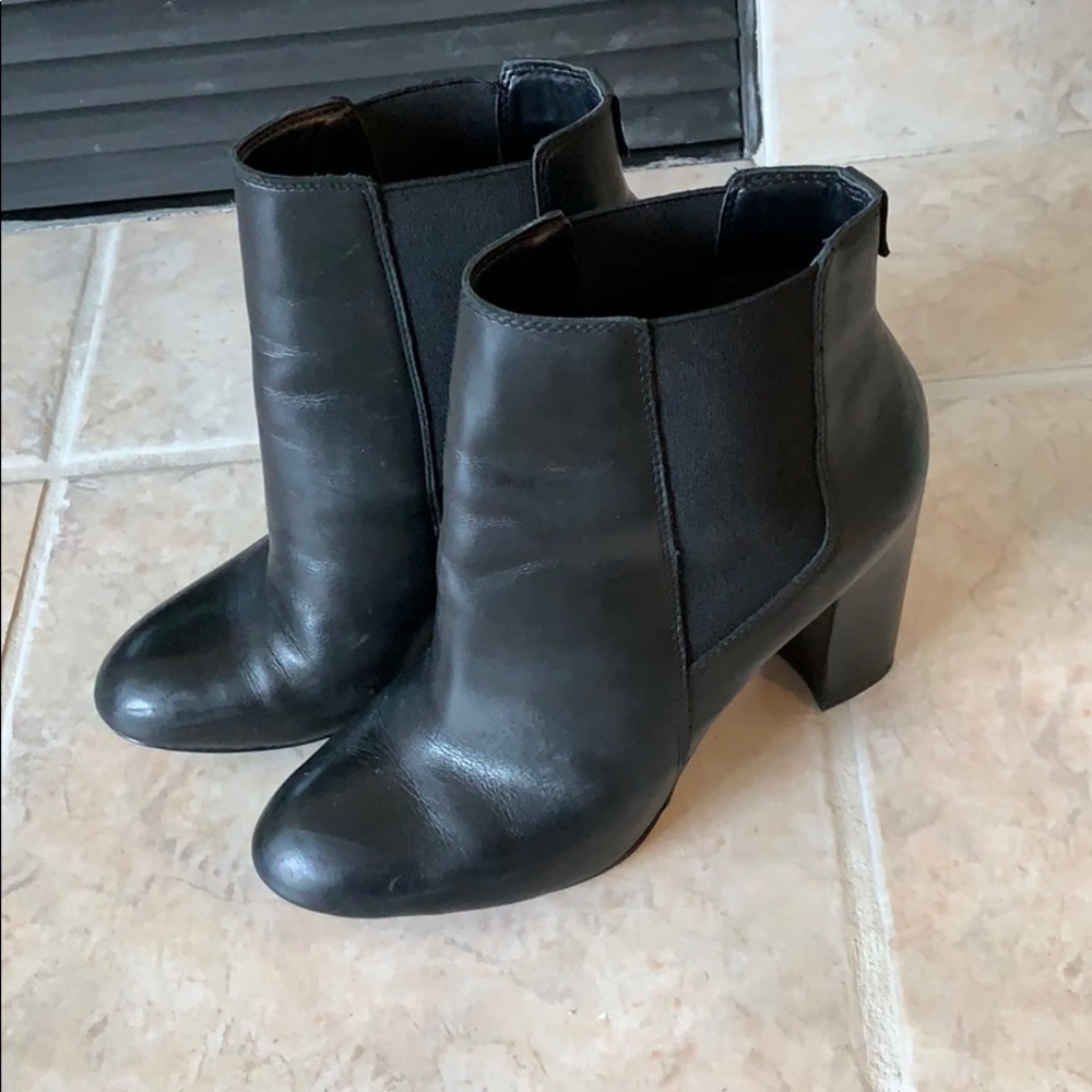 Sam Edelman Case block heel Booties!
